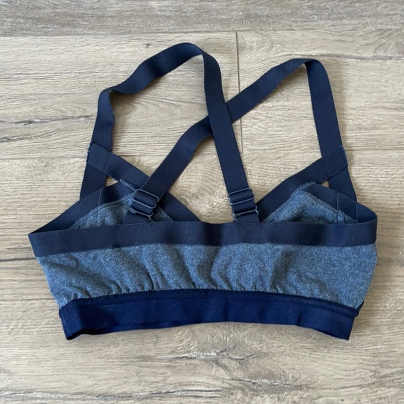 Aritzia Community Rasa Bra - Picture 4 of 7
